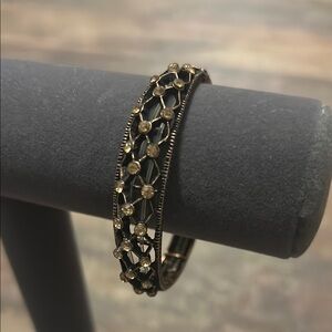 Elegant Black and Gold Bracelet